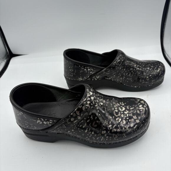 Dansko Clogs Womens US 9.5 EU 40 Black Leather Medical Nurse‎ Black Silver Spots - Picture 7 of 12
